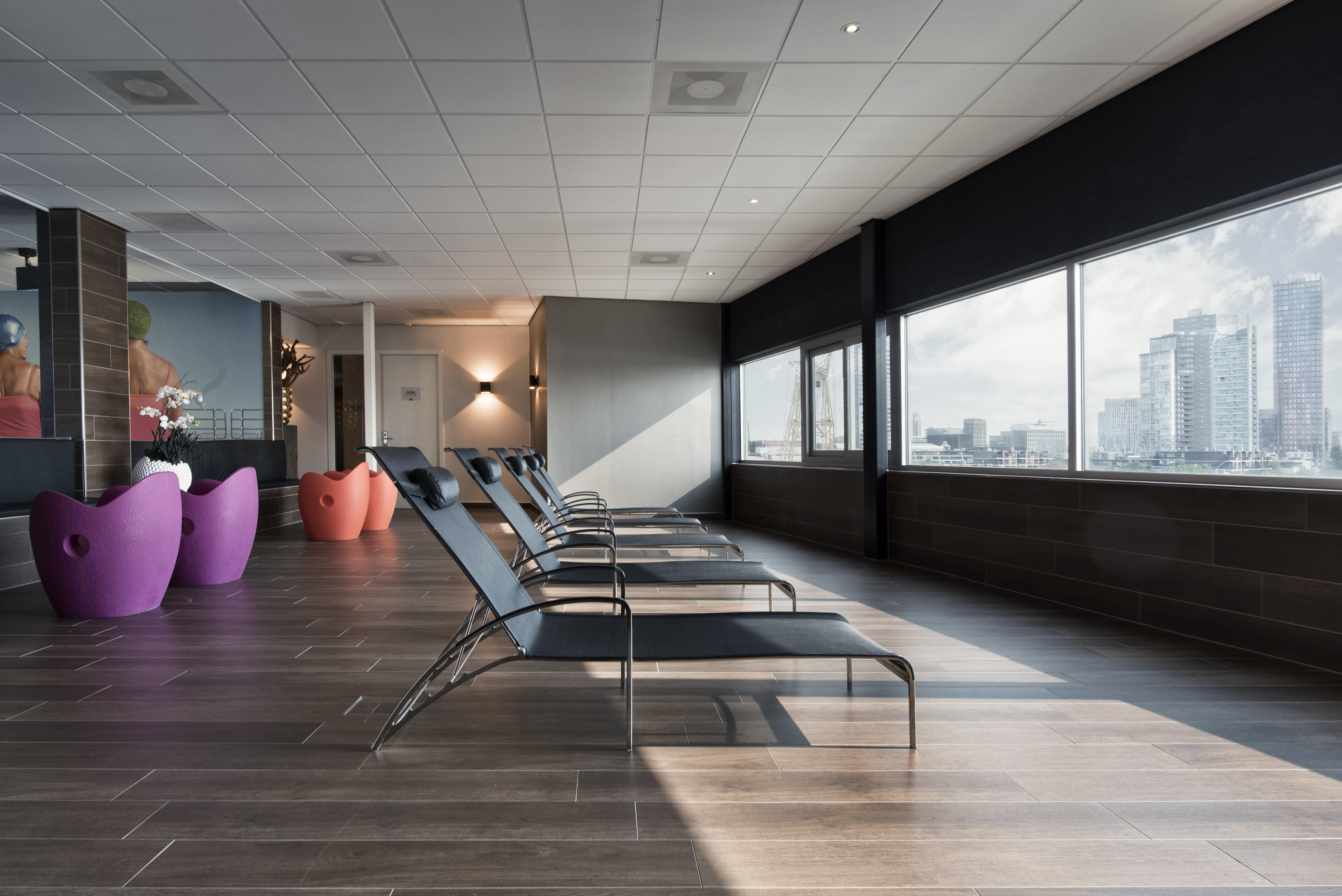 Doubletree By Hilton Rotterdam Centre Hotel ภายนอก รูปภาพ