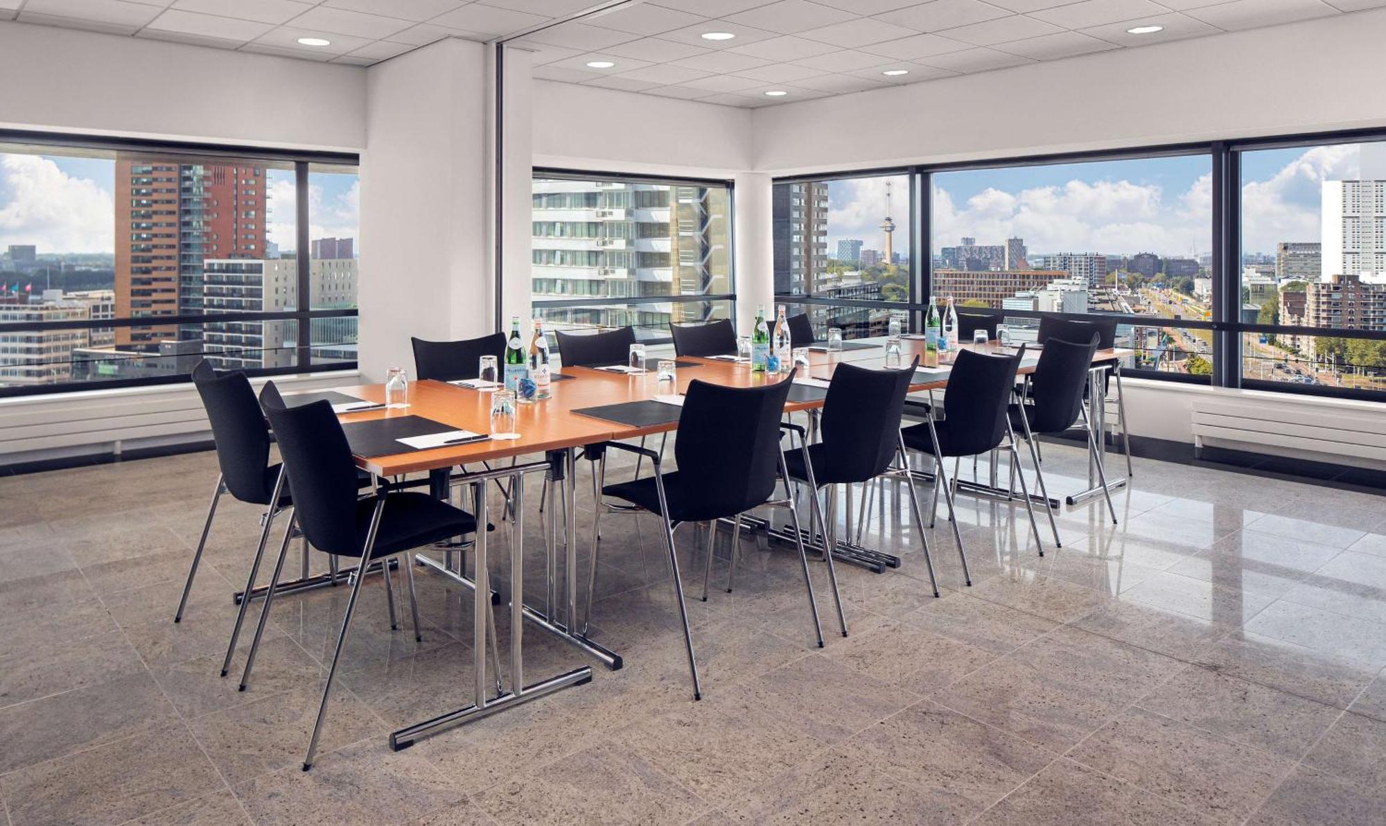 Doubletree By Hilton Rotterdam Centre Hotel ภายนอก รูปภาพ