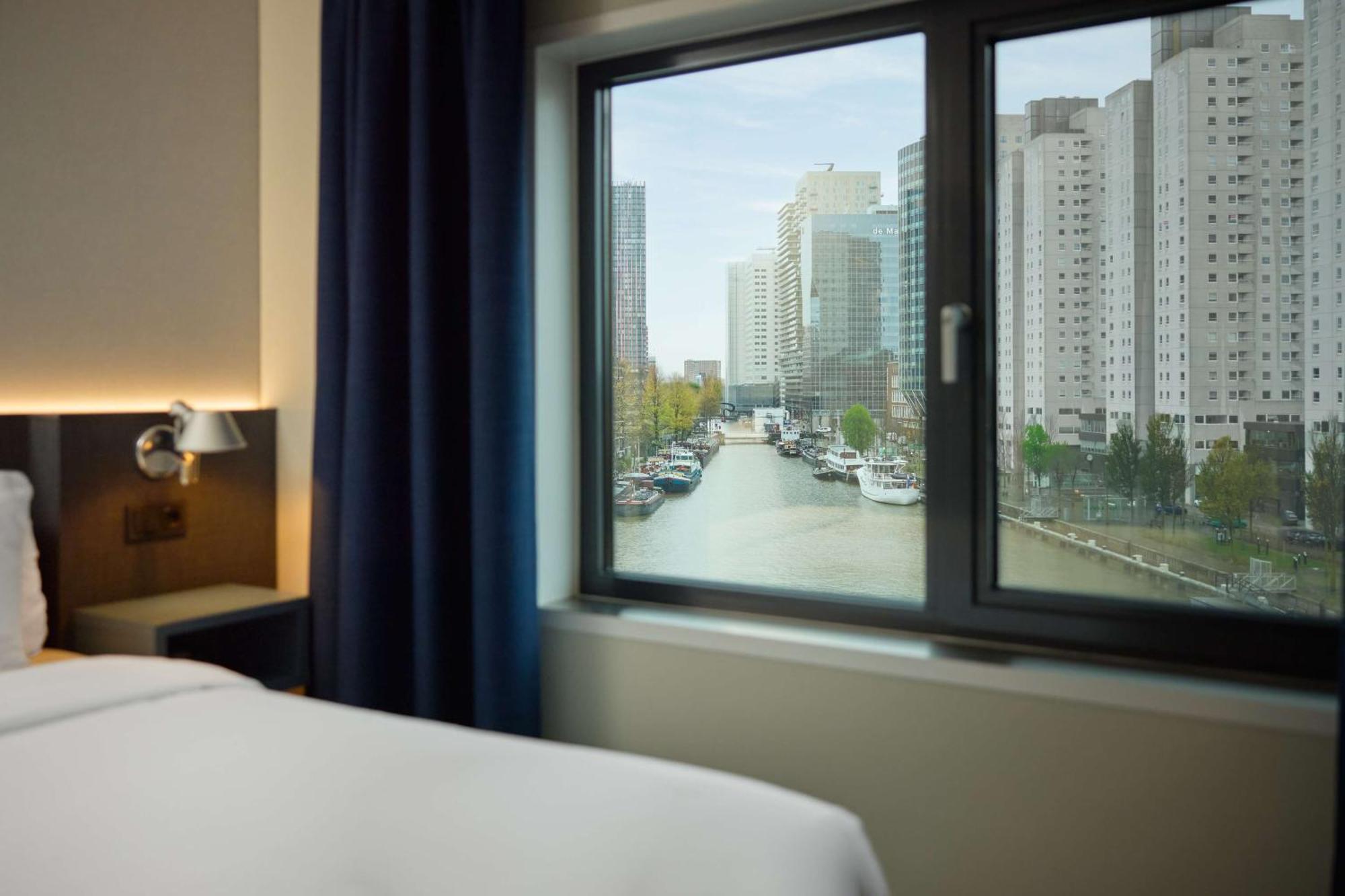 Doubletree By Hilton Rotterdam Centre Hotel ภายนอก รูปภาพ