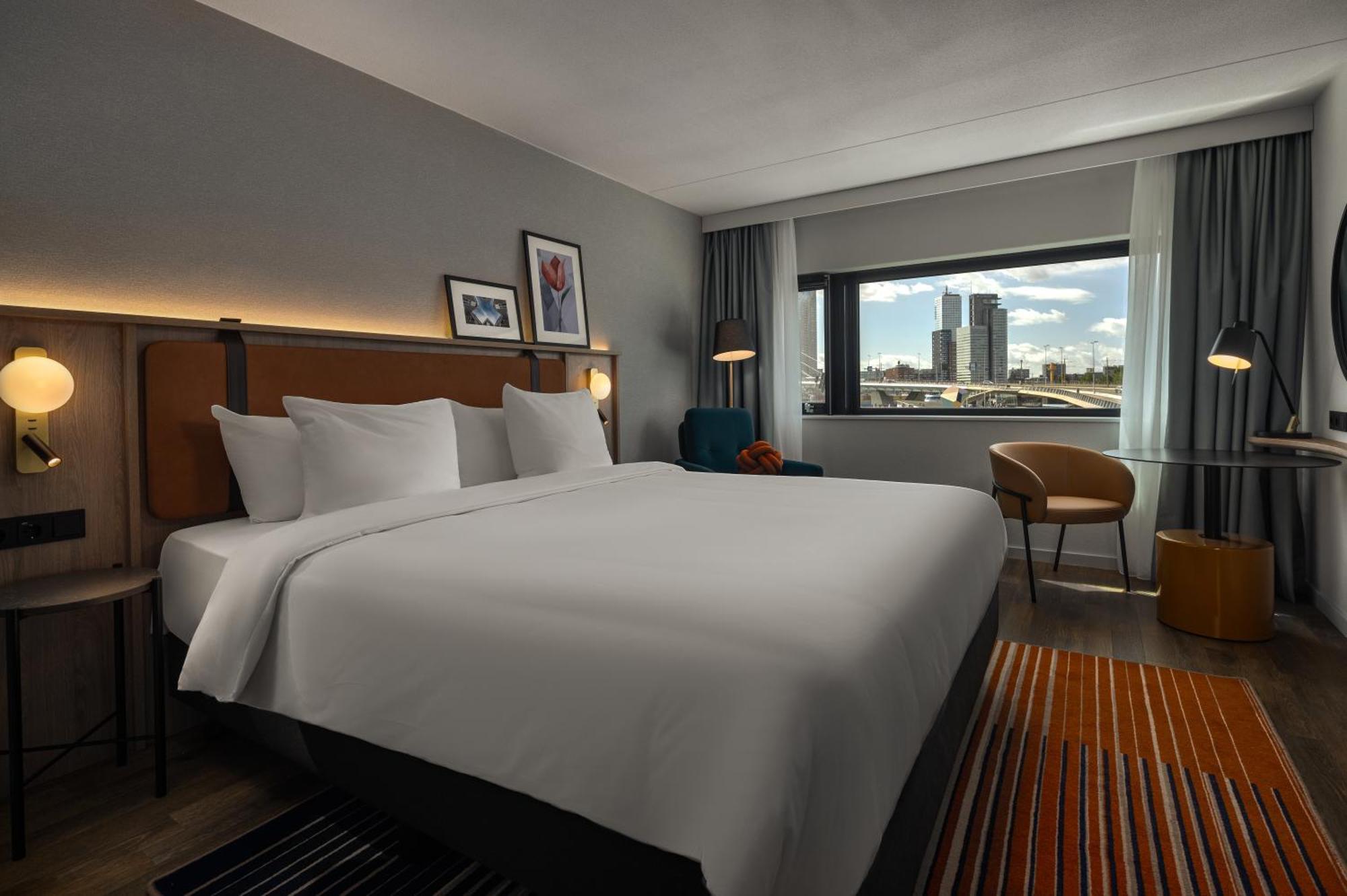 Doubletree By Hilton Rotterdam Centre Hotel ภายนอก รูปภาพ