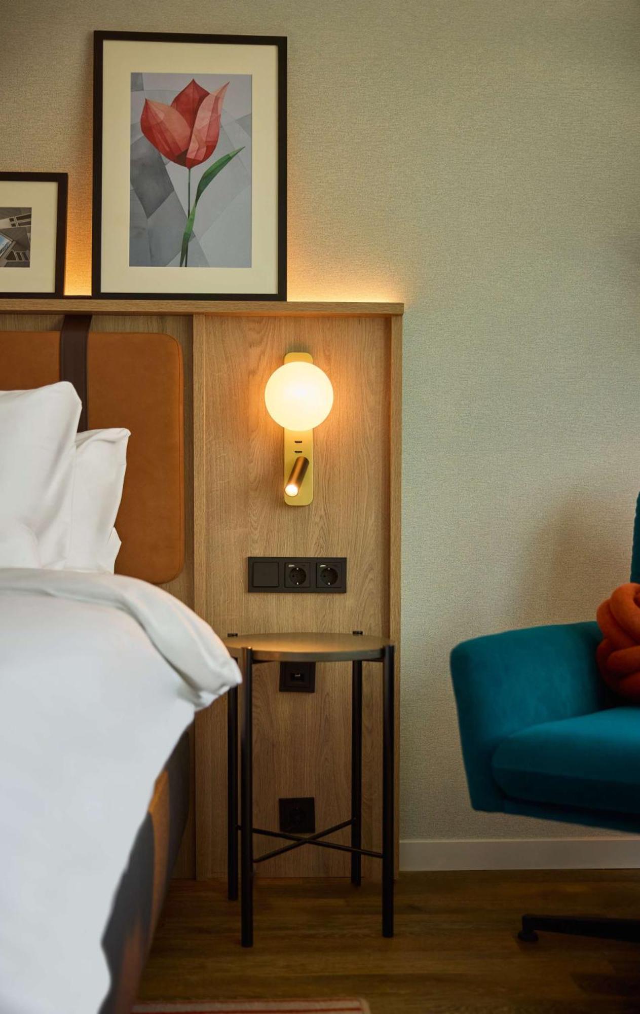 Doubletree By Hilton Rotterdam Centre Hotel ภายนอก รูปภาพ