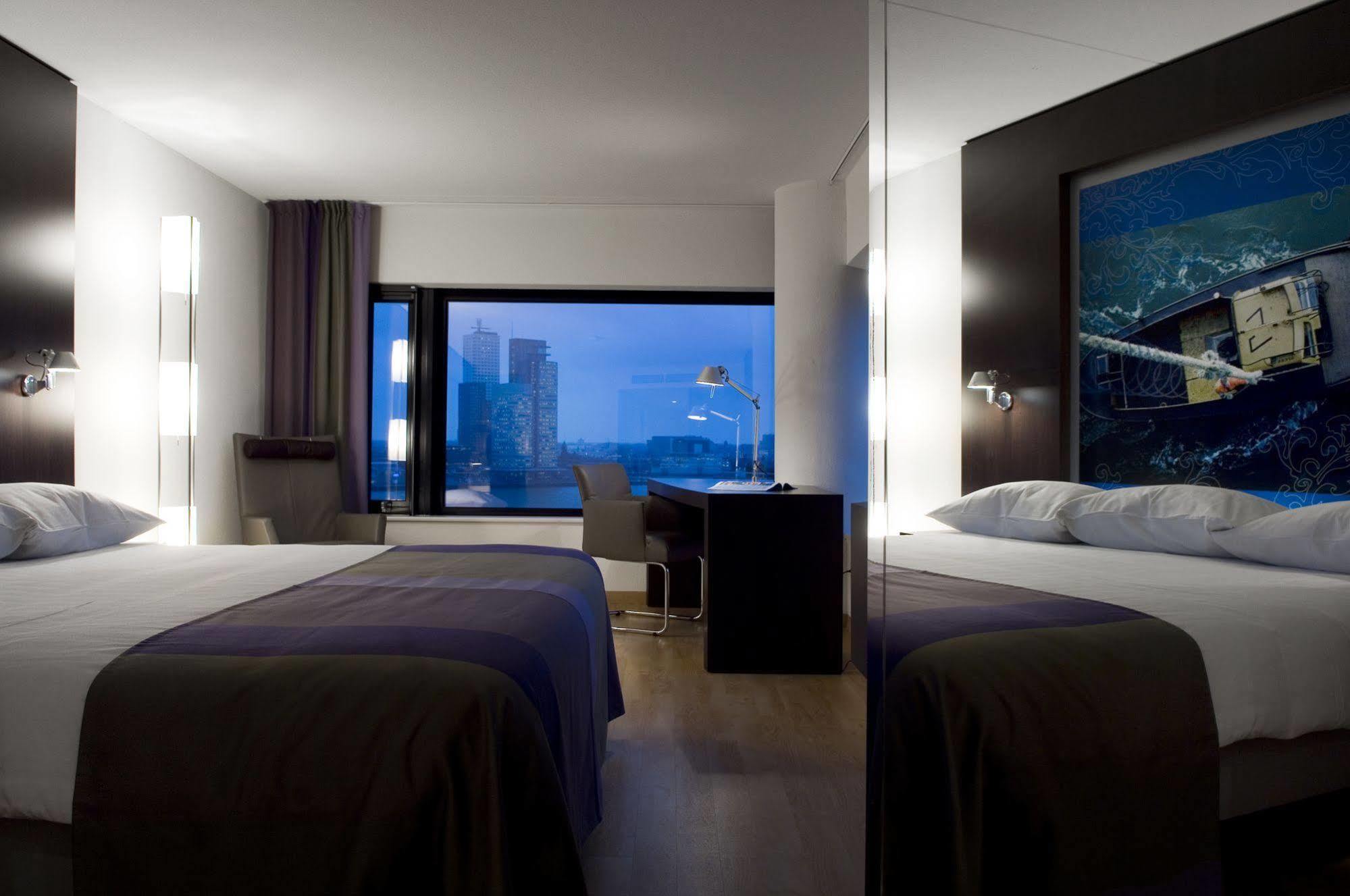 Doubletree By Hilton Rotterdam Centre Hotel ภายนอก รูปภาพ